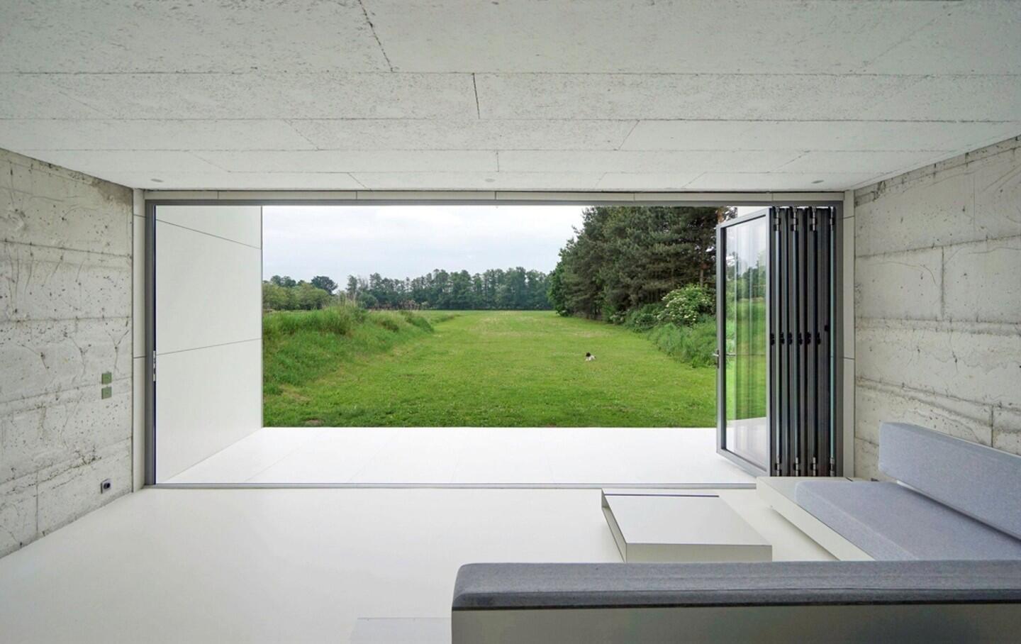 Wall-to-Wall Folding Glass Door System for Large Openings in Residential Spaces